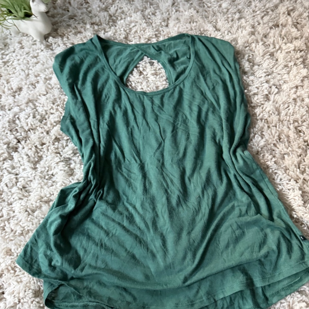 Lightweight Sleeveless Keyhole workout exercise flowy women’s Back Tank Top in F - Picture 4 of 4